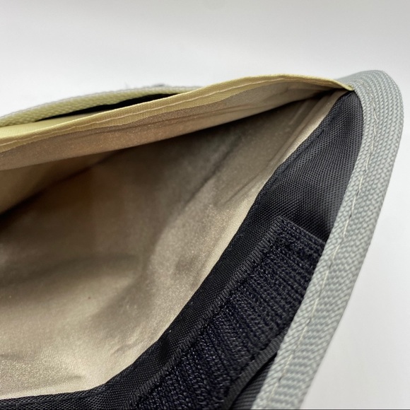 Faraday Signal Blocking 2-Pocket Bag - Picture 5 of 7